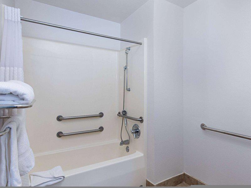 4F106384B358D13AB5182E78C1F9DF90