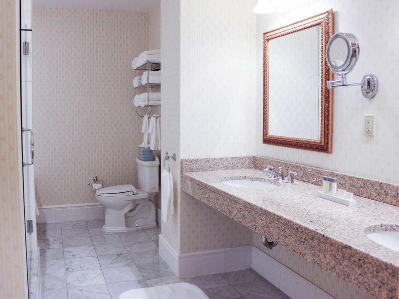 B51DDDE33B5DF15BD31CDC4726AC9BBF