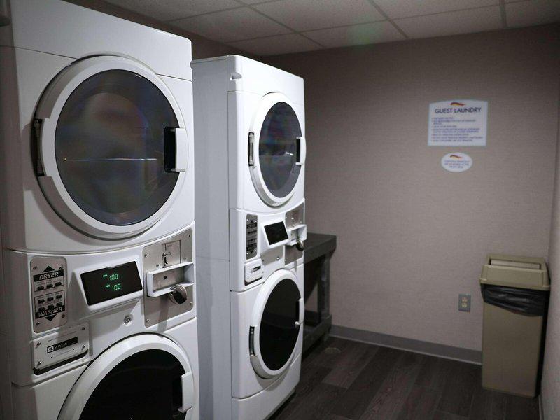 C982EB7255015297B3791B6D93EE610D