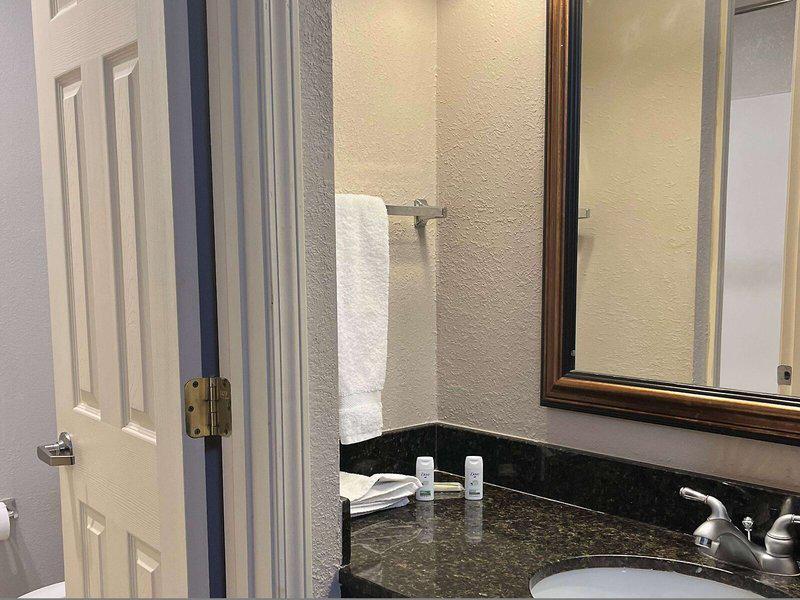 CCD117BFD178971C35D0B80733F16B8A