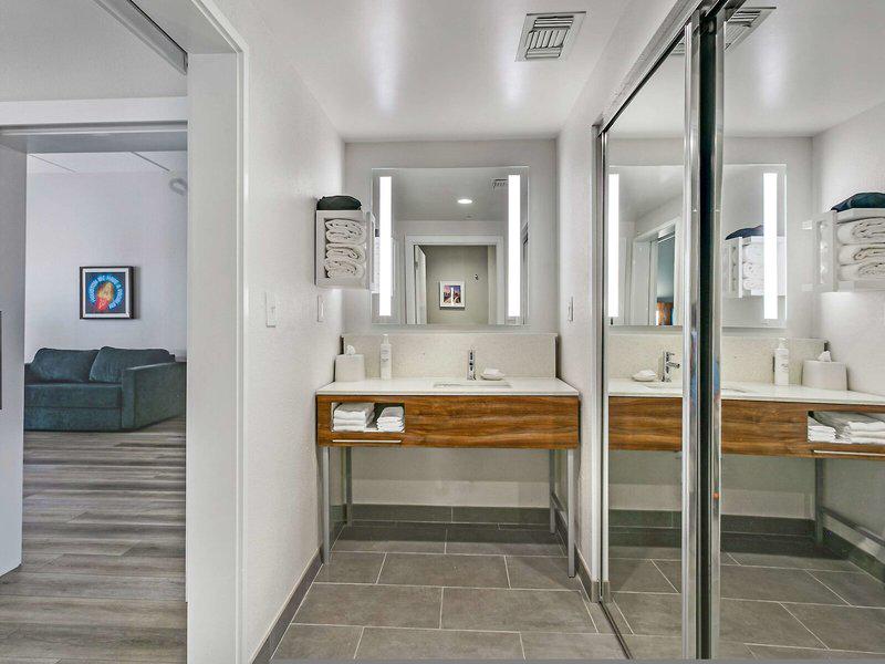 1ADF268276CD2D9F1ECD47353649CFEB