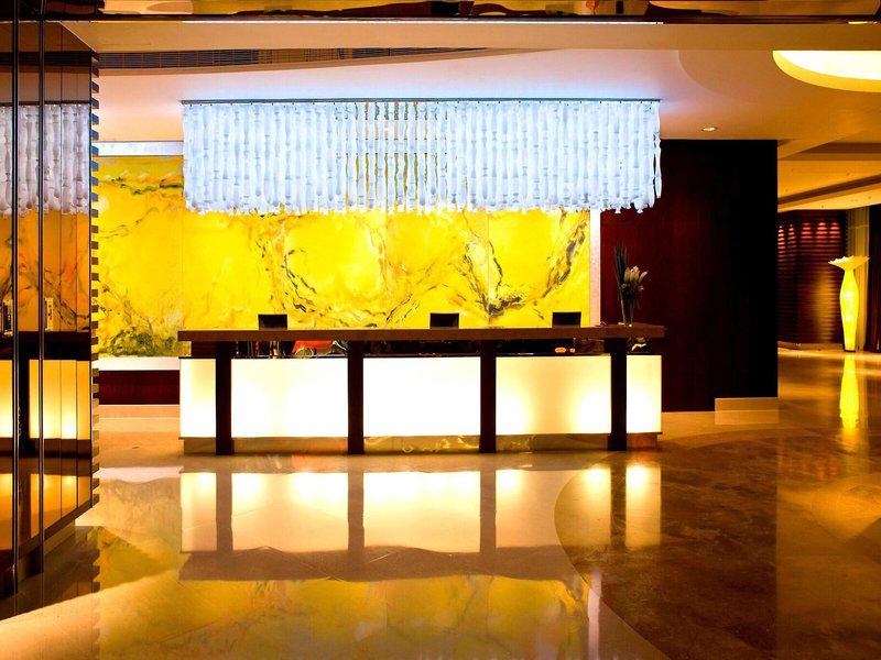 39EE20DE220370DBB84082E6BE25443C