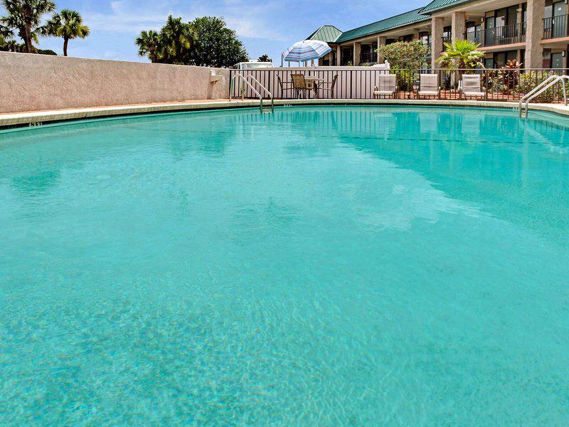 F3C1E816078AE34533CA3C445CBF5588