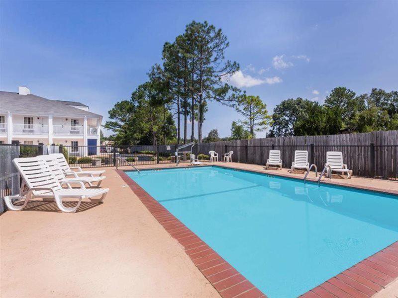 3FC851E7B4241532A8142F70739F3B24