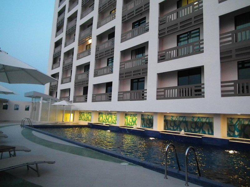 CC5B6AE9F56972FA986D0C396D7E295C