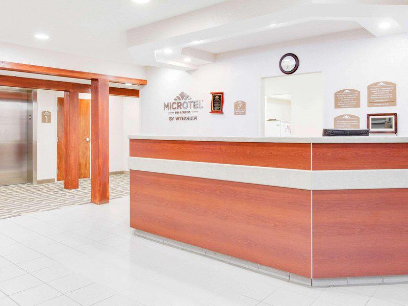 7B37B17844554A2CA343FE728B422E78