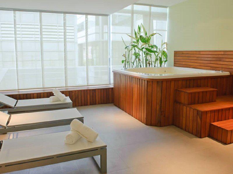 F3334955CA510022B4F3578220F5AC1E