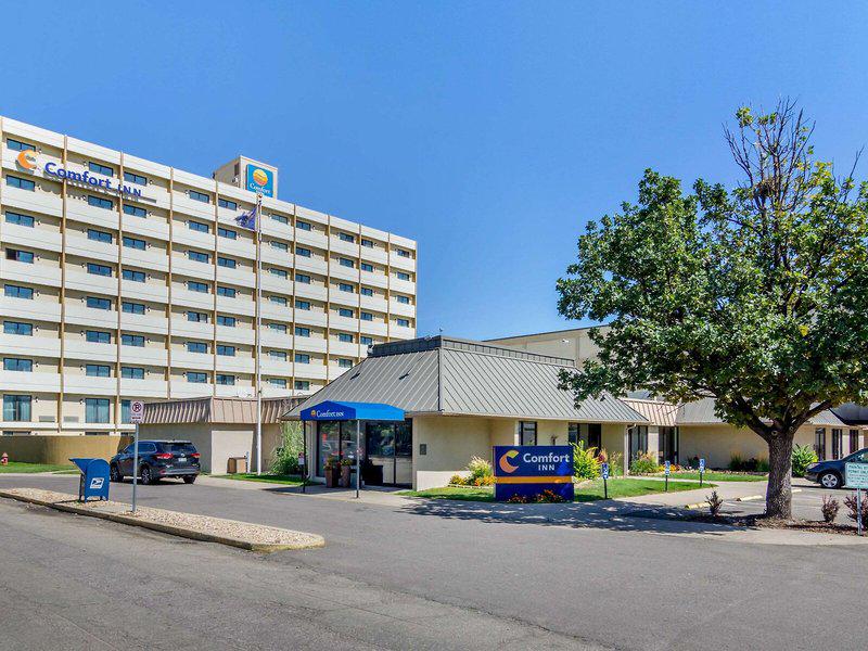 126B78B94AEEC2F13A1BF9F659B0C5A6