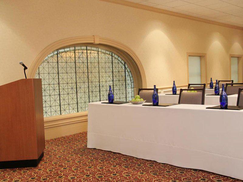 BB01F0BAF36E9D77299C3A82B4EAF07A