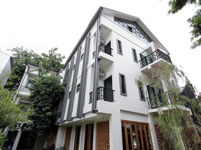 7F7C34811FBAD5F96FDE2F83685F8B3D