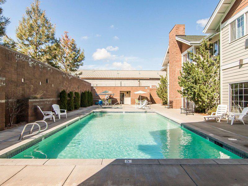 63F0FEFF5115606BC6BB762EB3A010D1