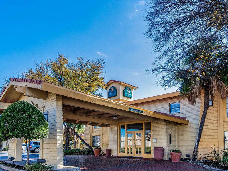 EA1A4DD48DE619F11A26DADE690BCBCF