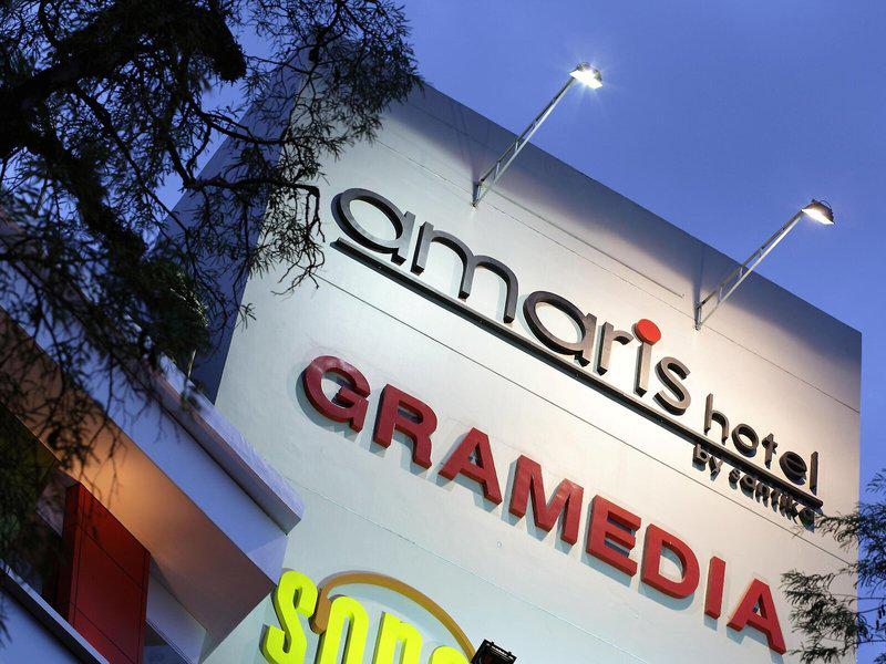 2BE61BFB577C77622C8B1596107A2BCF