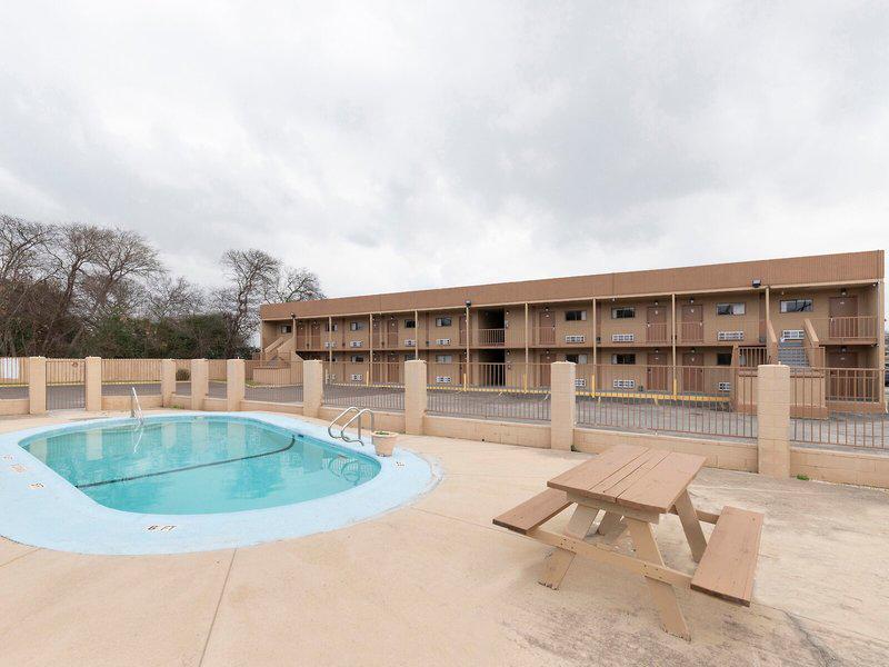 AA211CB5FAD9DF788A16518E9AACE2F0