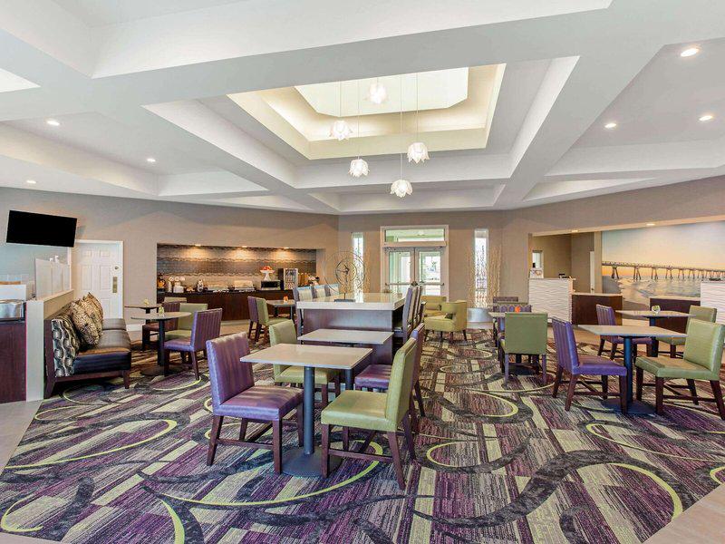 0BCE6570F387E7AFD2D91E3B033D5E00