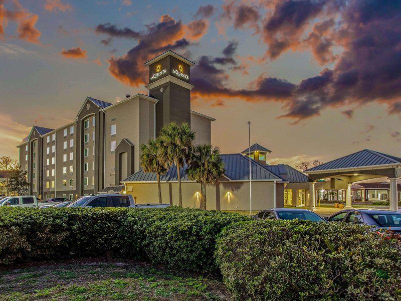 B99761EA65217F1137798CB0137EFBC6