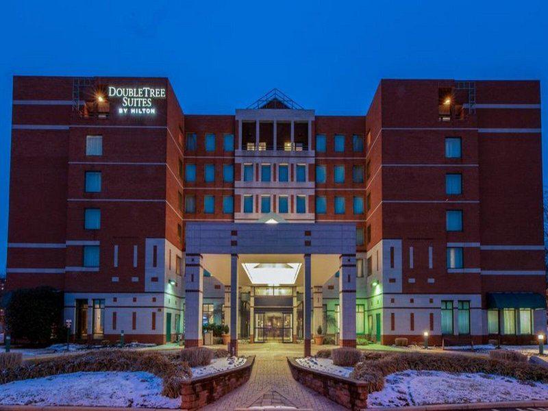 64E61EAAF3344A43C274B03B5B994866