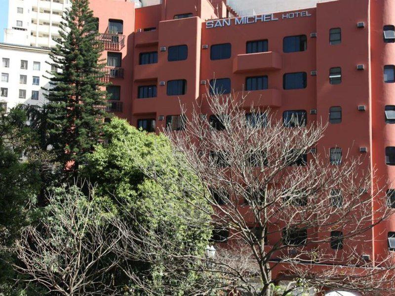 A2DD4CB691F9225407F7A271BFE387DD