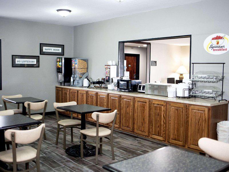 24C0DDB7820D25435C7EC8A47294AC93