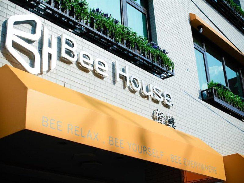 47C2FEAE7BC62EC81BAFF3EAE746B670