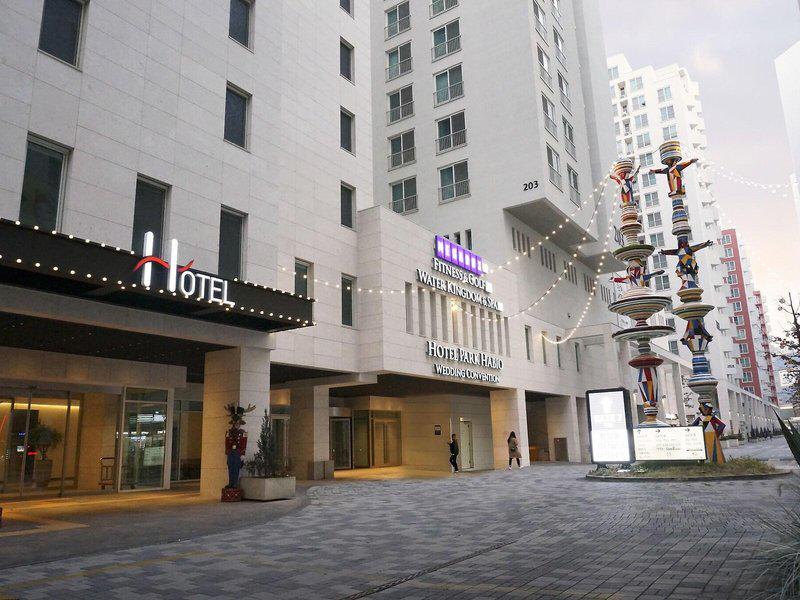 E781A42528323F4CE4E44A519386353D