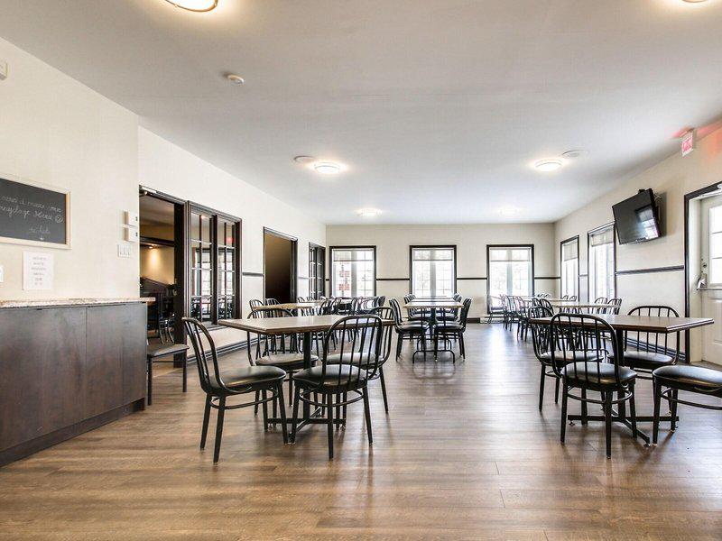 D8AE9FC74546FCF5060521F5C3594FFE