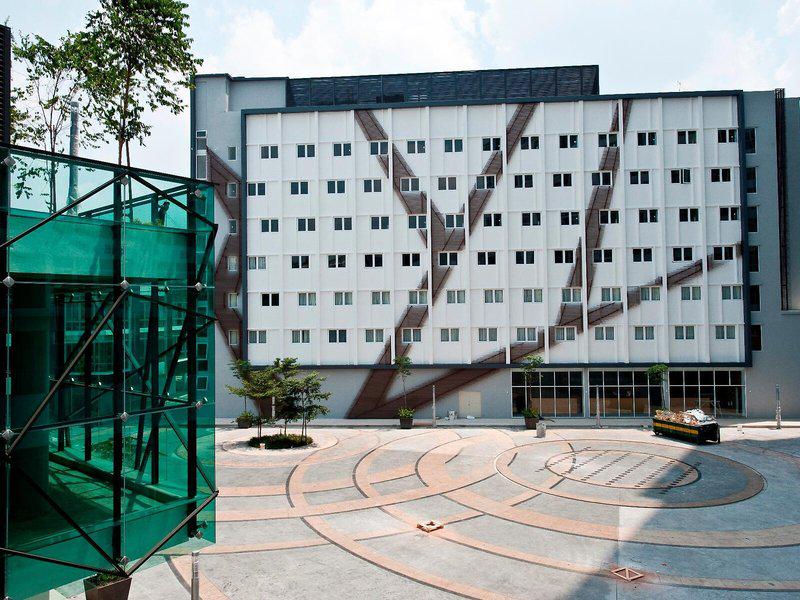 9A07C4B2EB1EEF9D81A334181E2213D6