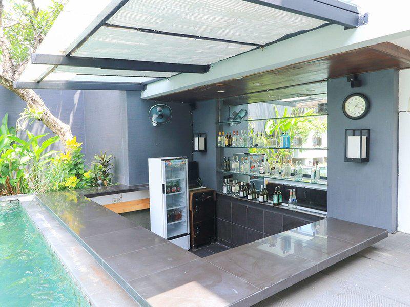 2EEA9385B74E50F2471022E402FCFDC2