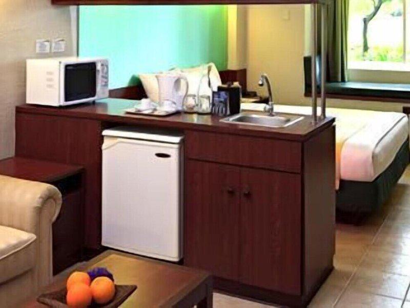 8B44931663A7A91F69FE632FF5FE0E18