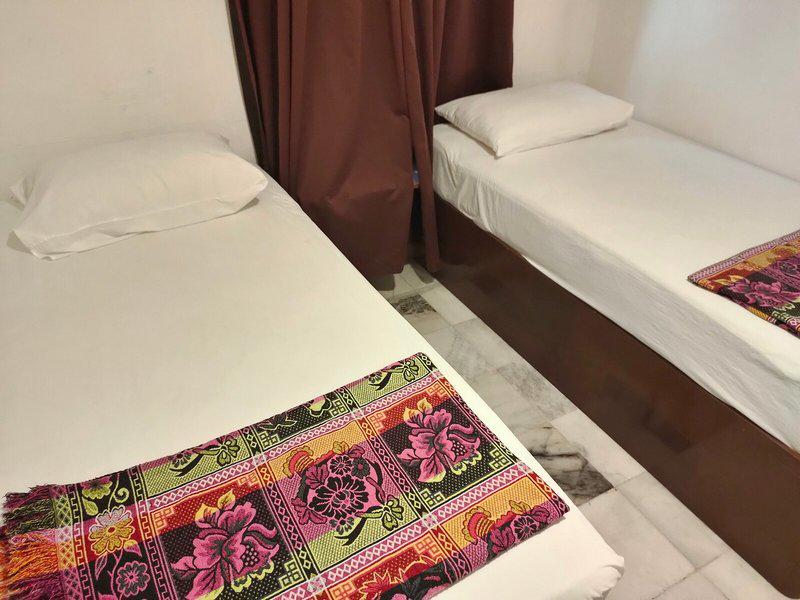 2BCE5E9D8CE067EBB514B10F6DE1AB99