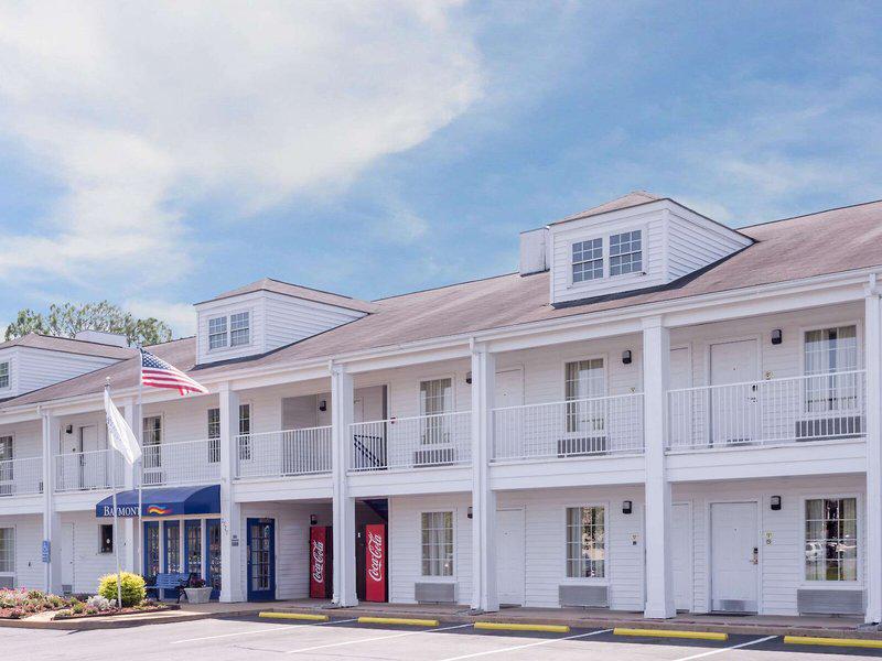 838160FB63FAD185E27CAF777B6ECB9E