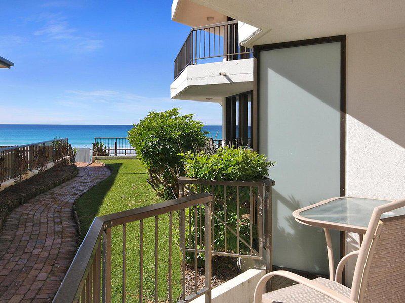 6590F1E6B376339D4F09FEEBBF186009