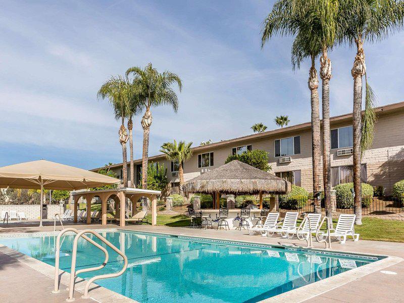 9FCD5B4D63AFD642B8C7B409DBE49031