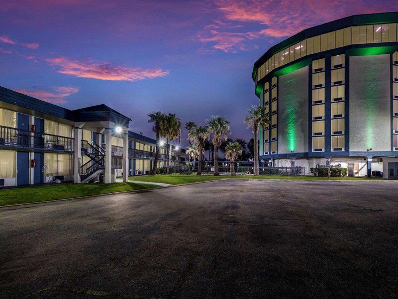 BBD2034F5E2B9B3BBE3840F2174A4010