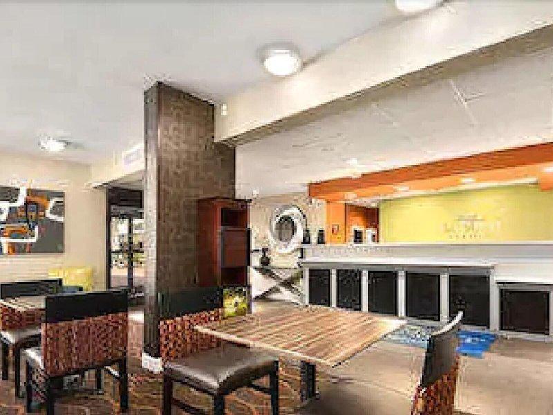 4E8E4DDC20DC28770726CFF12E6648E2