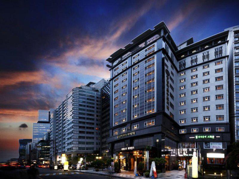 8CAEB5FFCDF7D98D63E0ABC5B9ED8AC0