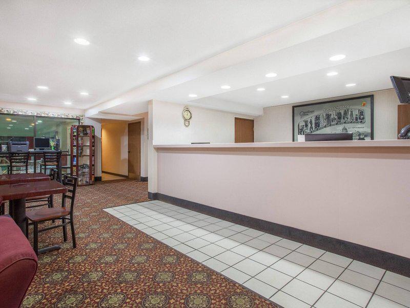 E1E270A982B5A4A4B8E9AB3BB9DBBBE4