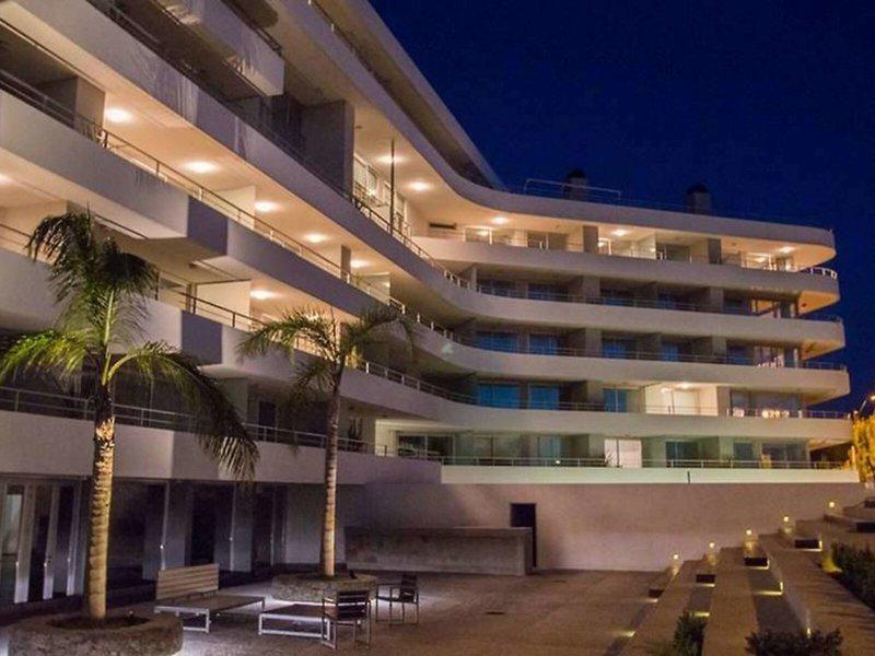 863266A87EC96A437281D1647192E9F2