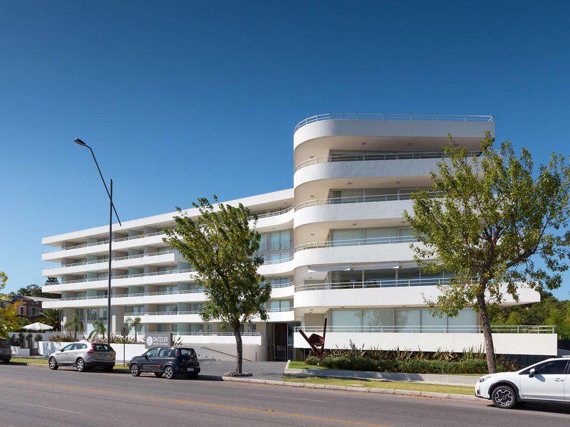 7286B660FCAD4B94A58D3B40B61ED6F4