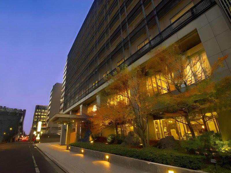 FDE9E4196BA8AA56B7C6DA0D58029E88