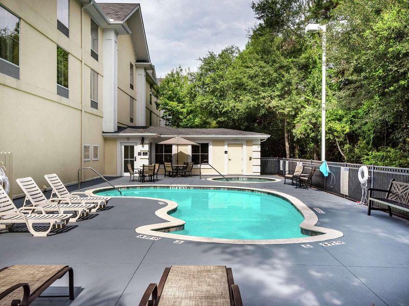 BF18F012CDB92351F873A41D87A8CBD9