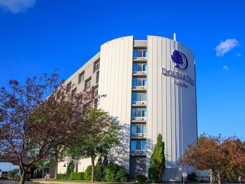 352A9560156B4124A1B0B6D3BD7D52E2