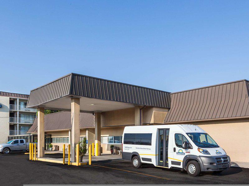 180FFB0C6C65D0F50B00F93AA421CCBD