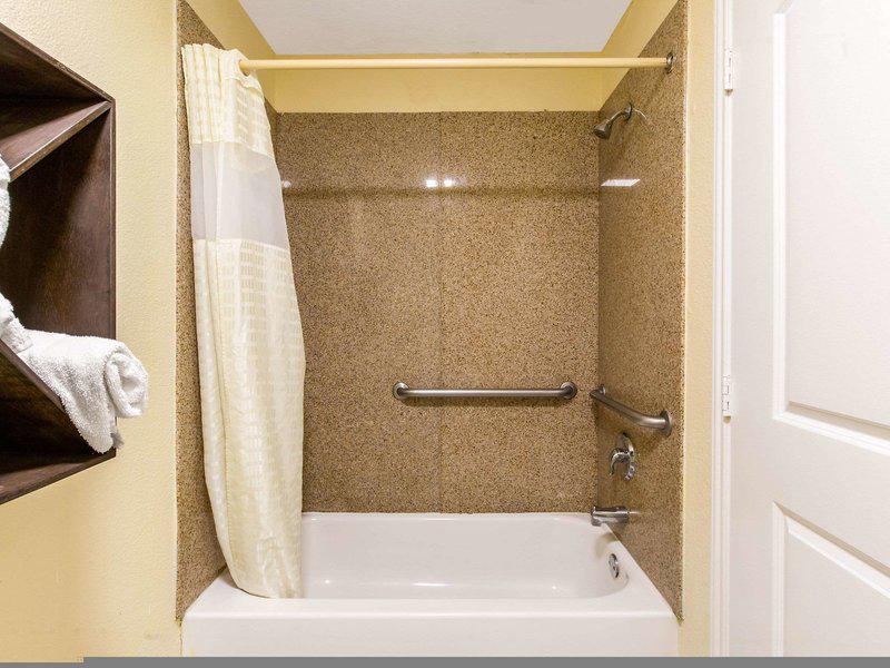 FD86856945F4A27373D198ECFD90A3BF