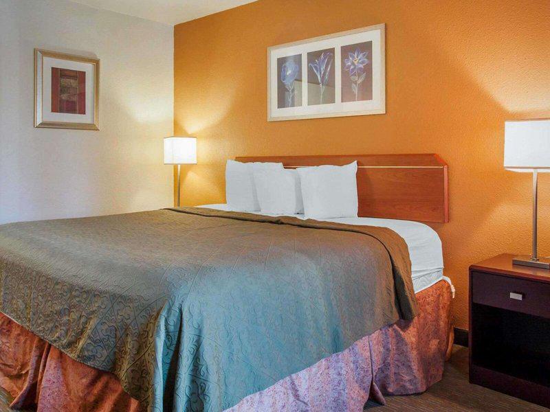 B6AB4882FDB6C04A237F25A8CC99D6EF