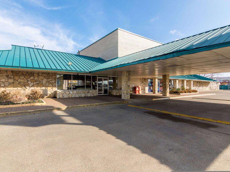 5C5C98B8BA83F9D52CF3C97A843B708D