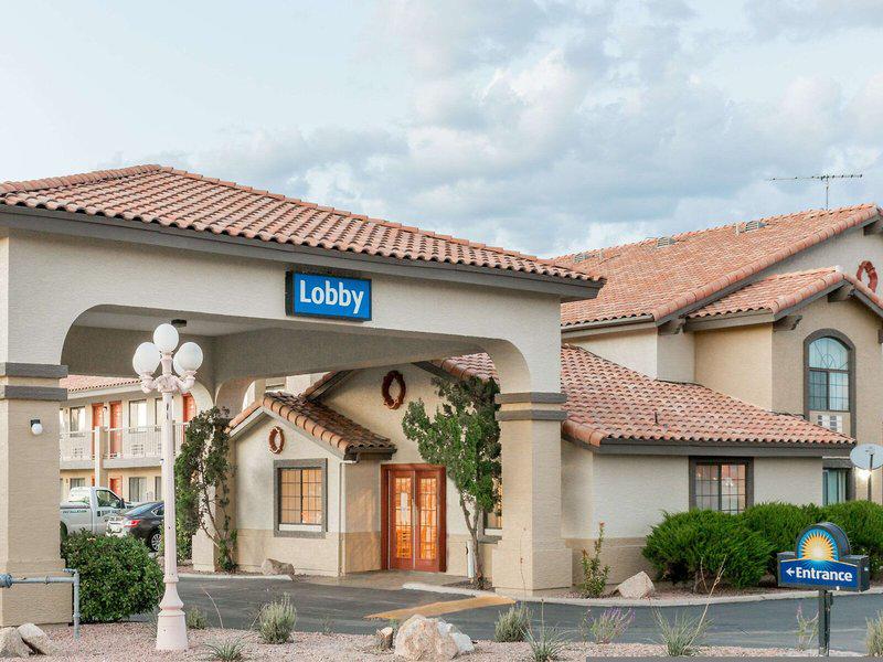 2A7664CD99E15940AE22F723806F003D