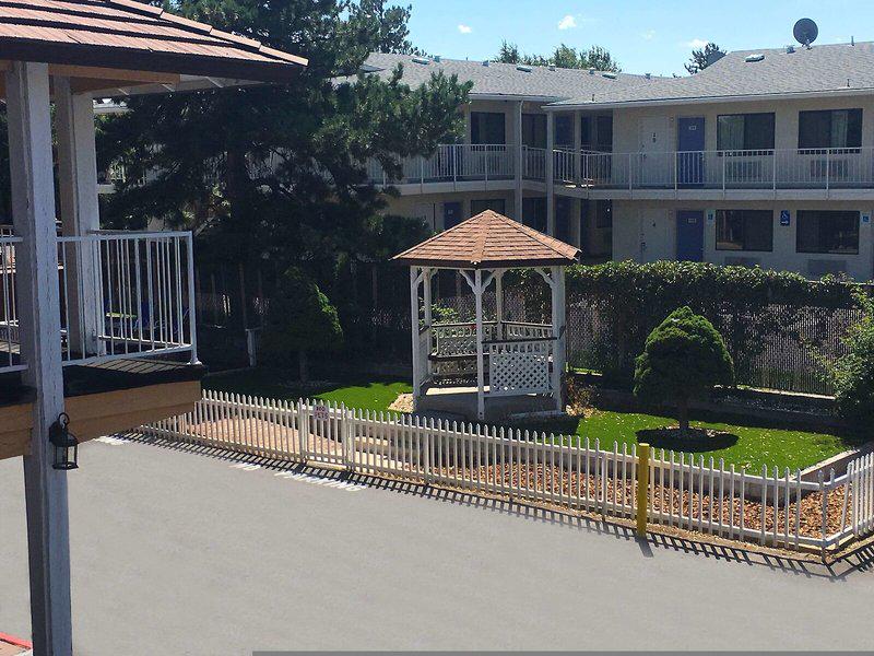 16279FCAB1D272C27FD48AB2F703E346