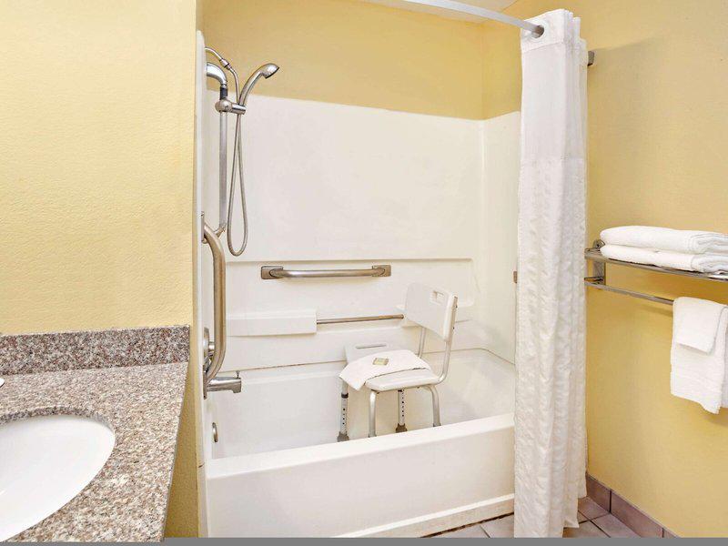 DE5A4FE847397163950880C76BCD56DE