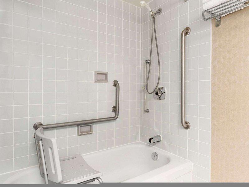 6167F26DD365095238E2A284CDA548E8